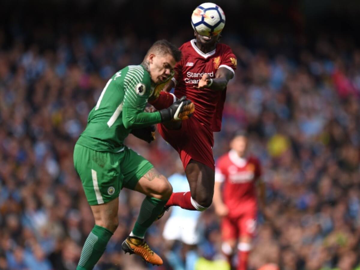 Ederson mostró su rostro luego de la fuerte patada de Mané