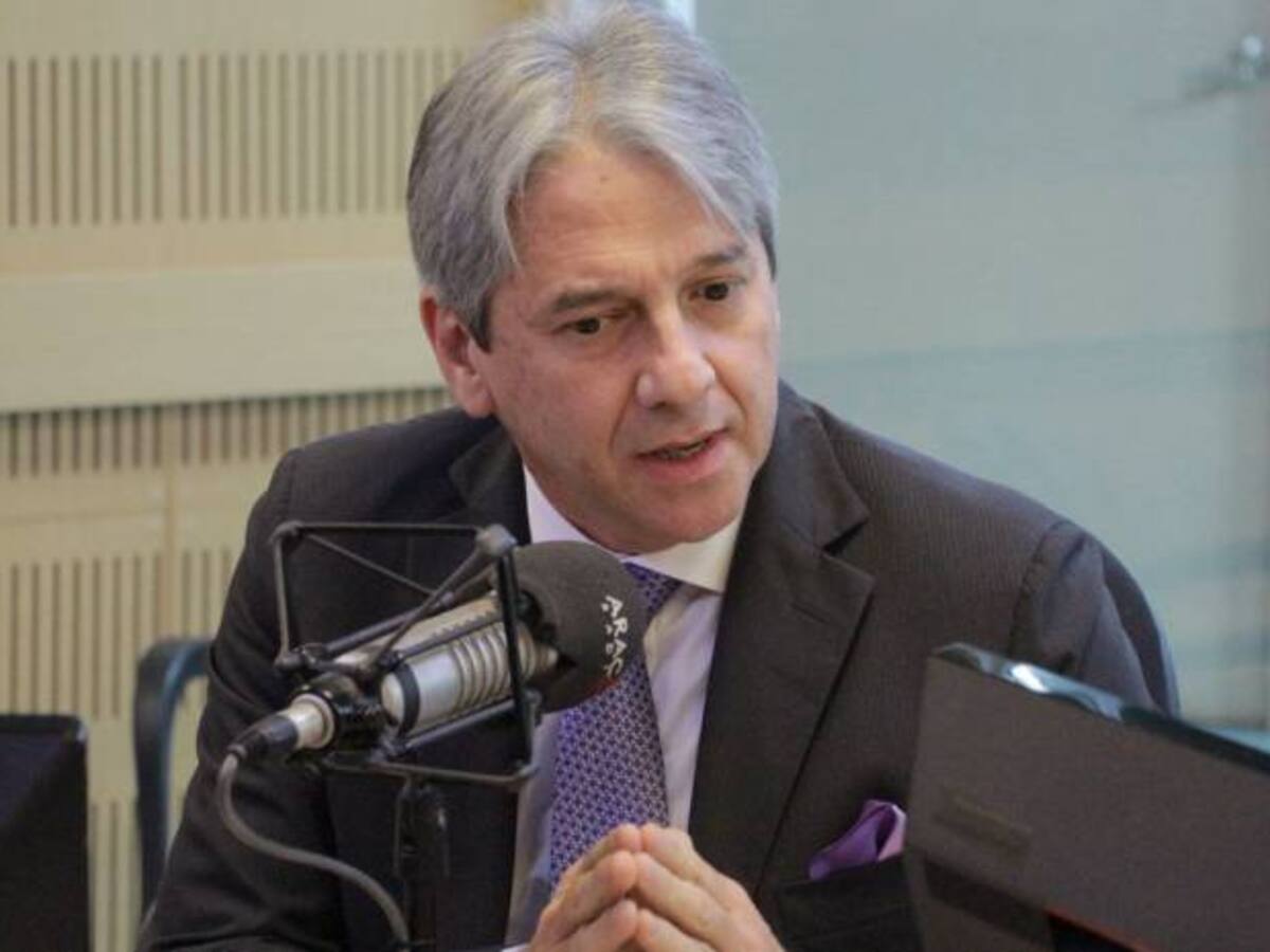 Senador Amín plantea que militares venezolanos inconformes presionen salida pacífica