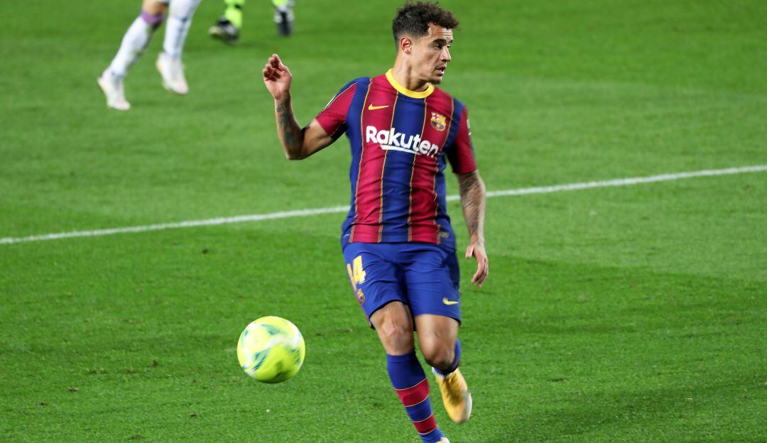 Coutinho es uno de los jugadores que aún adeuda el club 'Culé'.