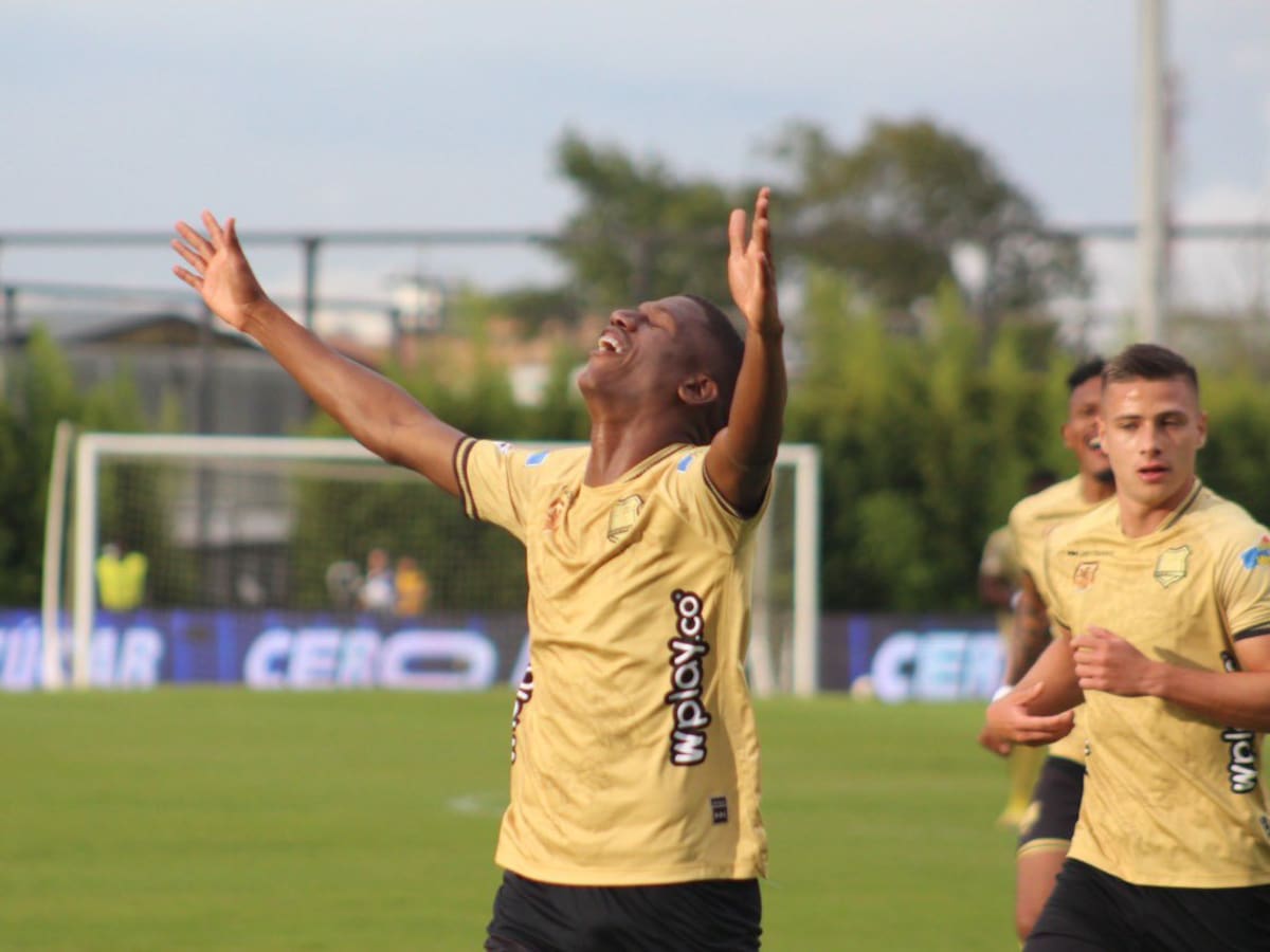 Águilas dio un golpe de autoridad y derrotó en su estadio al América