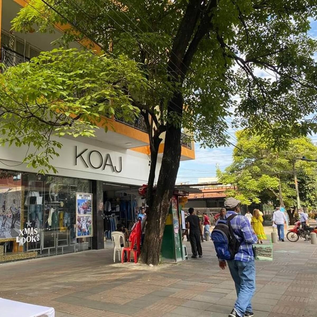 Delincuentes se alzaron con 10 millones de pesos de un almacén en Neiva