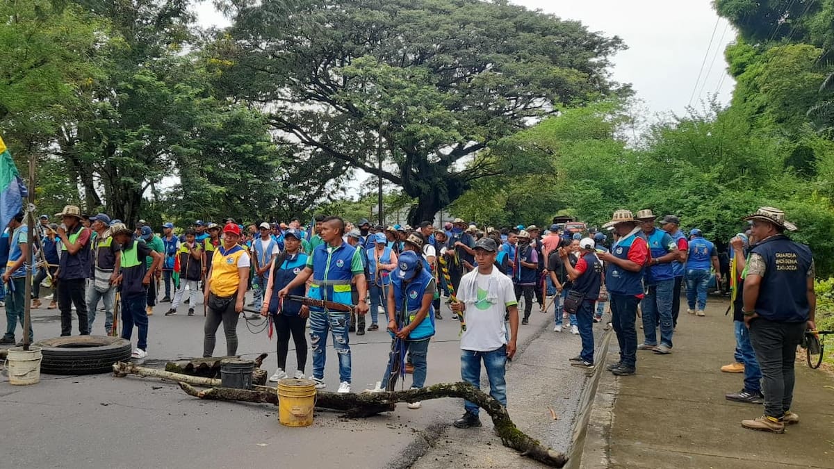Indígenas bloquean vías nacionales en jurisdicción del Bajo Cauca y el Urabá antioqueño