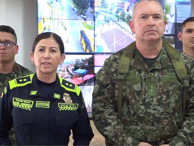Según la general Sandra Hernández, comandante de la Policía de Bogotá, se ha desplegado un equipo de inteligencia, policía judicial y personal especializado en explosivos para investigar los hechos.