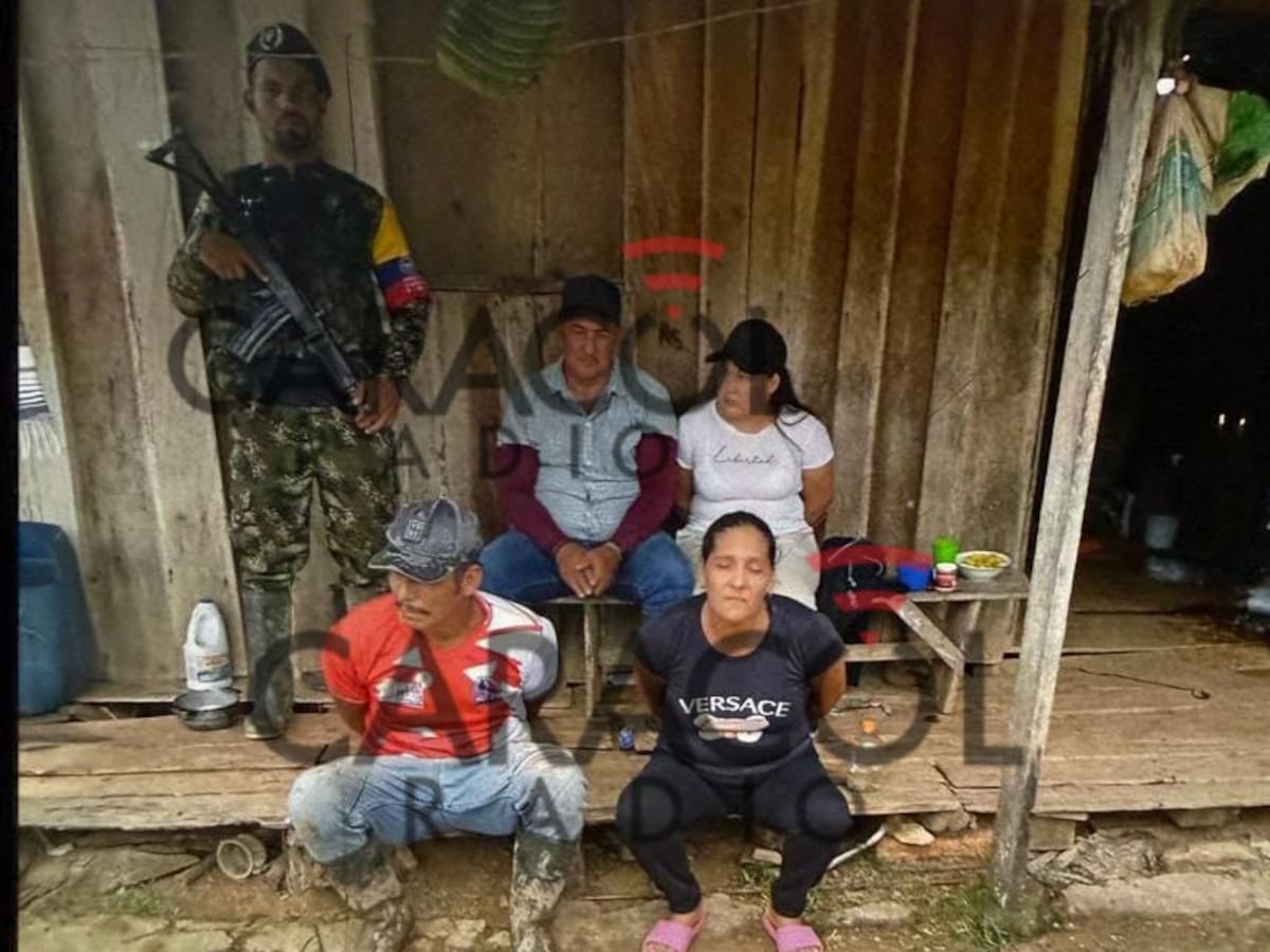 Se conoció una foto antes de que las disidencias asesinaran a las cuatro personas en Remedios