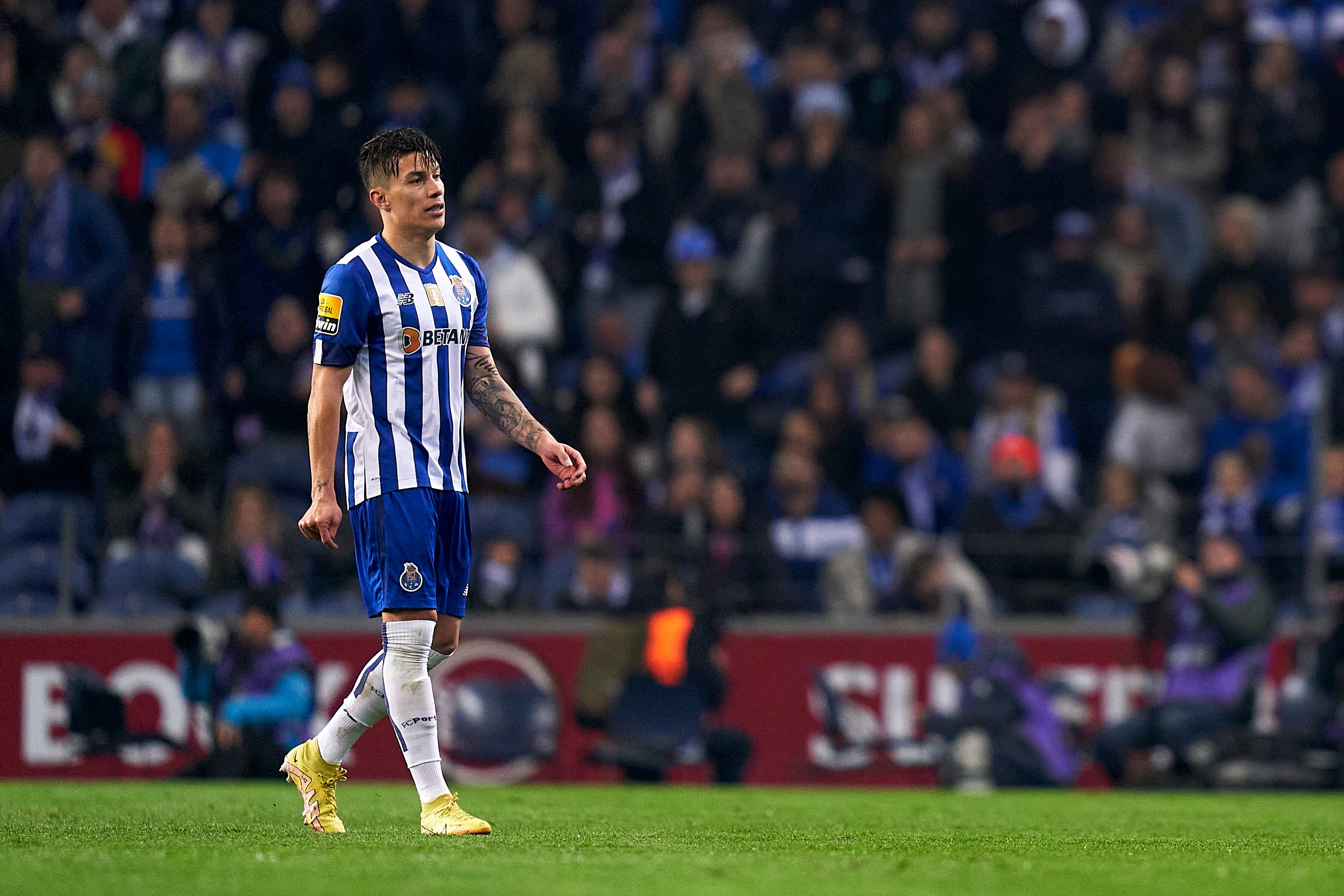 Matheus Uribe fue expulsado en el partido del Porto. (Photo by Jose Manuel Alvarez/Quality Sport Images/Getty Images)