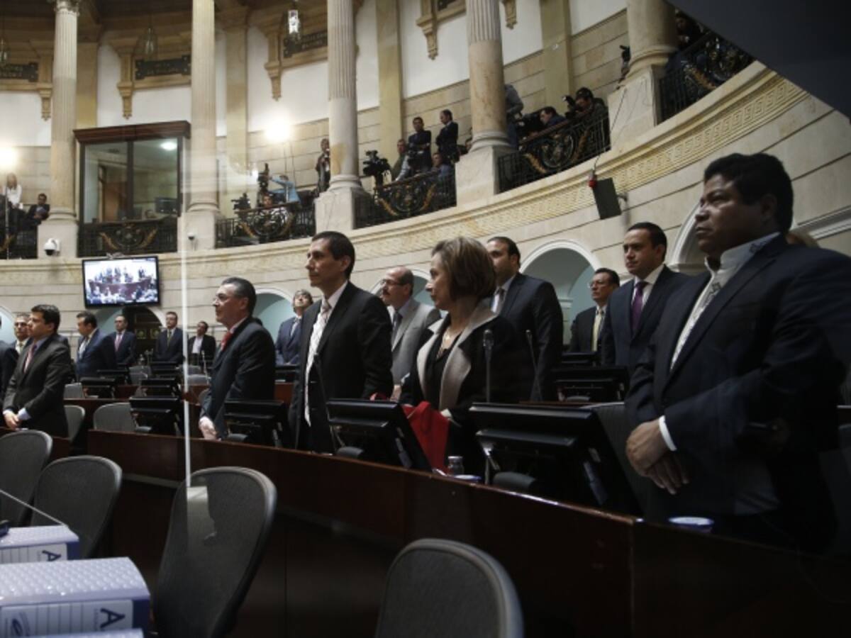 Aceptan estudiar demanda contra reforma de equilibrio de poderes