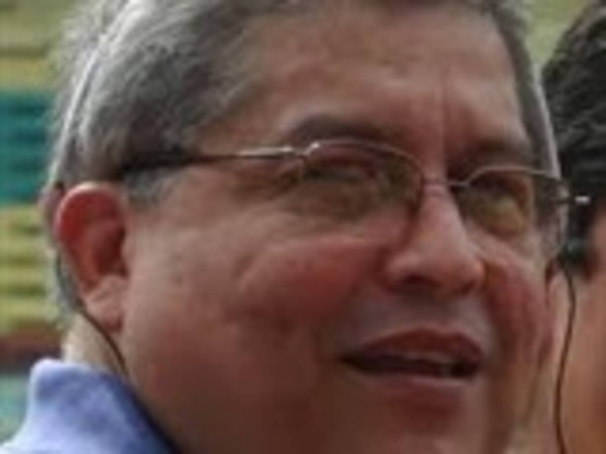 Messi, arrastrándose entre espinas...