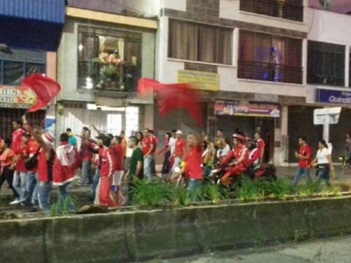 La Policía en Armenia inmovilizó 20 motocicletas por caravana de hinchas