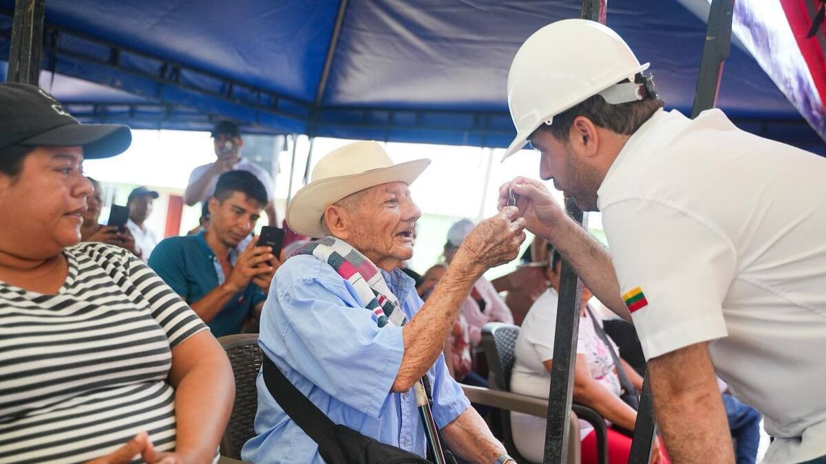 Yamil Arana entregó primeras 30 casas en San Pablo, Bolívar