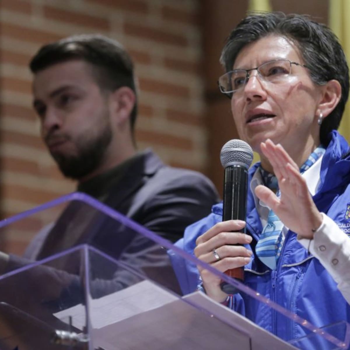 A Bogotá no le corresponde encargarse de los venezolanos: Claudia López
