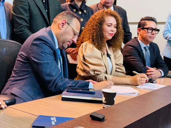 Gobierno radicó ante el Congreso proyecto de ley para regular el uso y desarrollo de inteligencia artificial