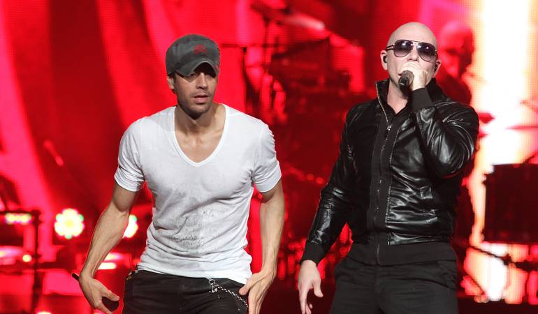 Enrique Iglesias y Pitbull