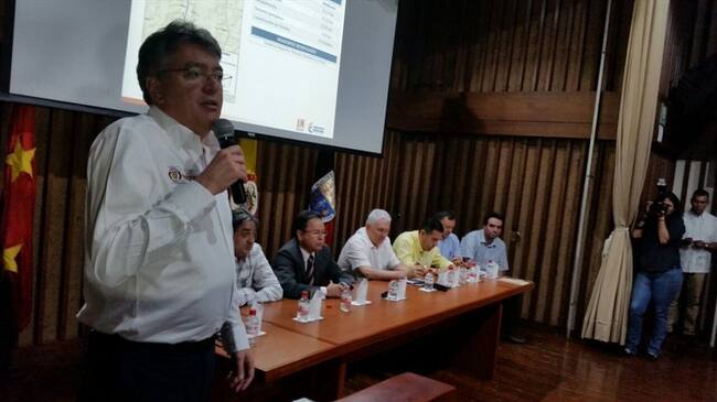 El ministro participa de un encuentro con autoridades, empresarios y estudiantes universitarios para hablar sobre economía sin conflicto. Foto: Gobernación de Norte de Santander