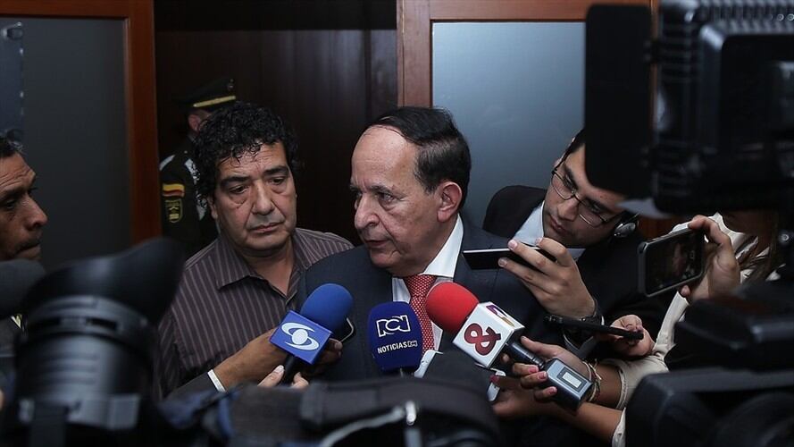 El abogado de Álvaro Asthon presentó una denuncia contra el fiscal que adelanta las investigaciones contra su cliente. Foto: