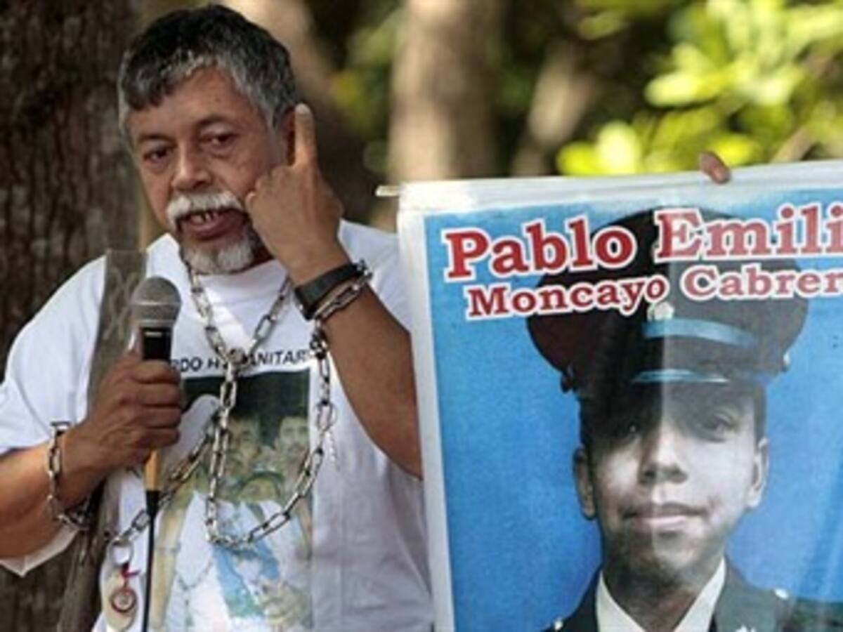 El profesor Moncayo cree que su hijo posiblemente se le escapó a la guerrilla