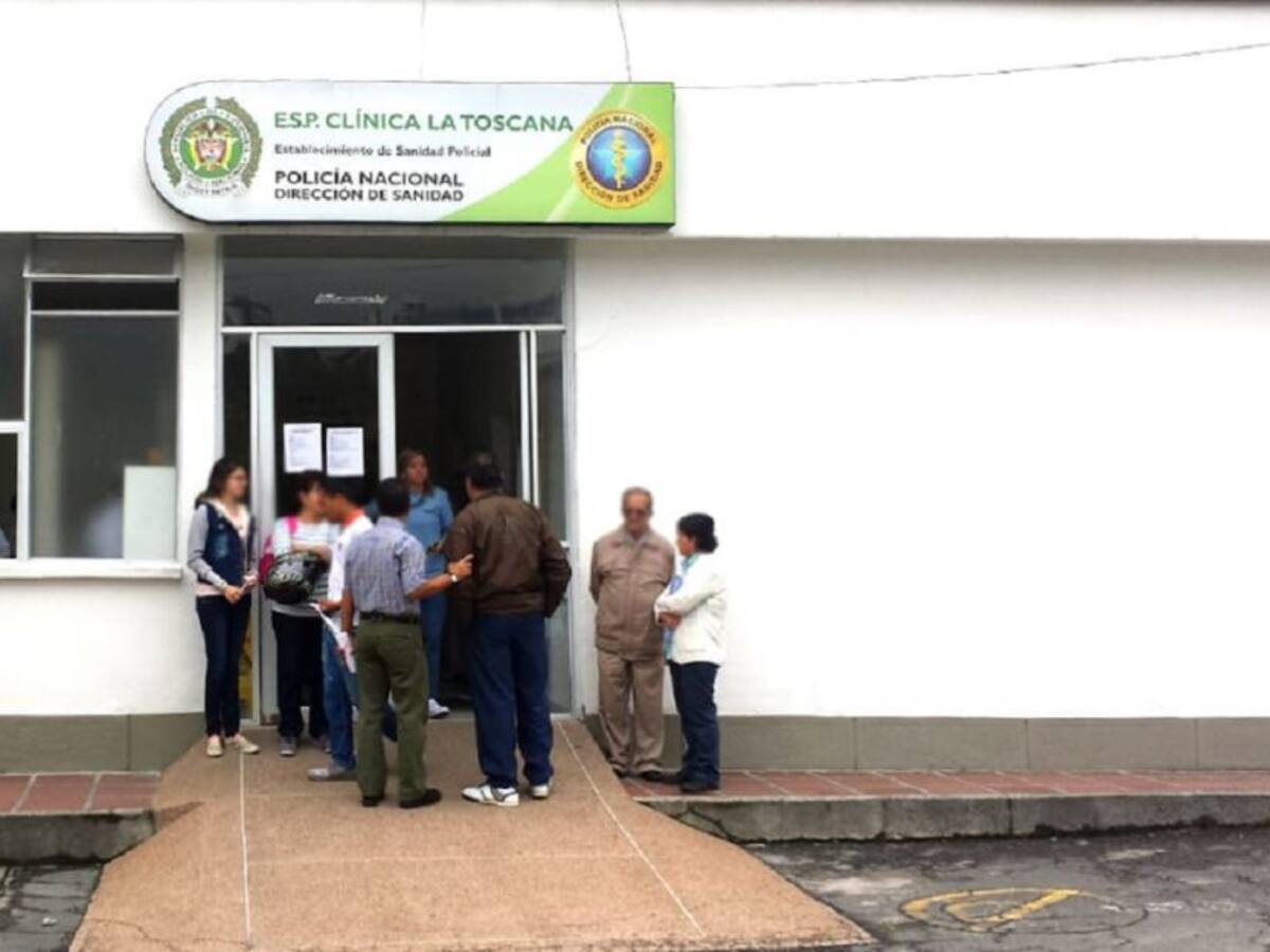 Policías retirados piden que se inicie vacunación en Clínica La Toscana