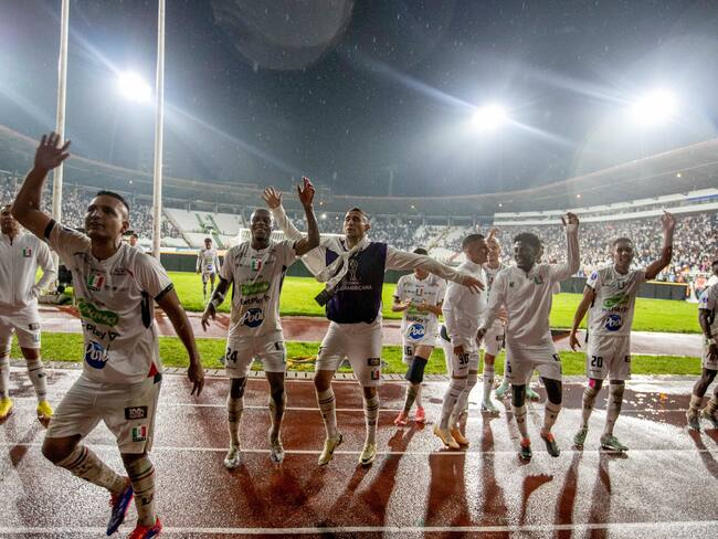 Once Caldas celebra su clasificación a la Copa Sudamericana. Foto tomada de cuenta oficial de CONMBEOL Sudamericana en X