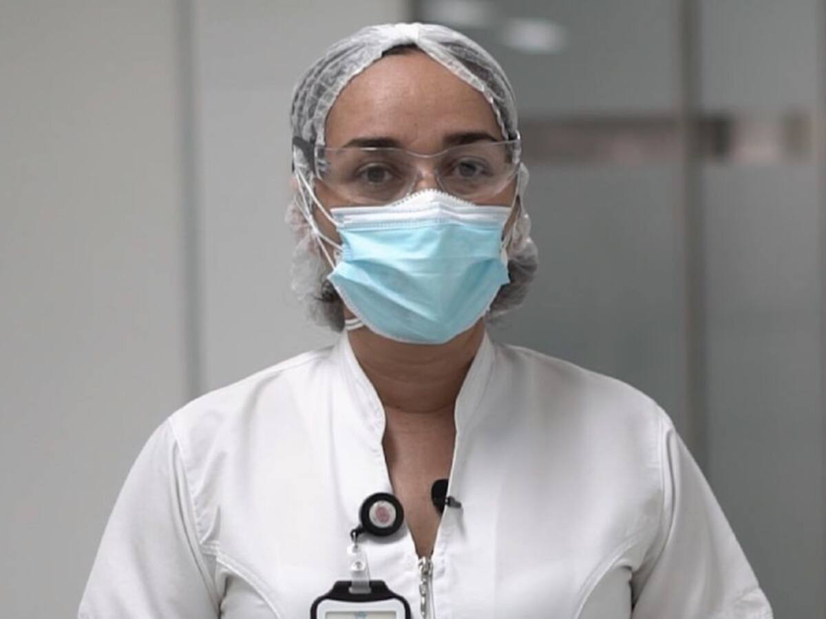 "Desde que empezó la pandemia no abrazo mi familia": Enfermera vacunada