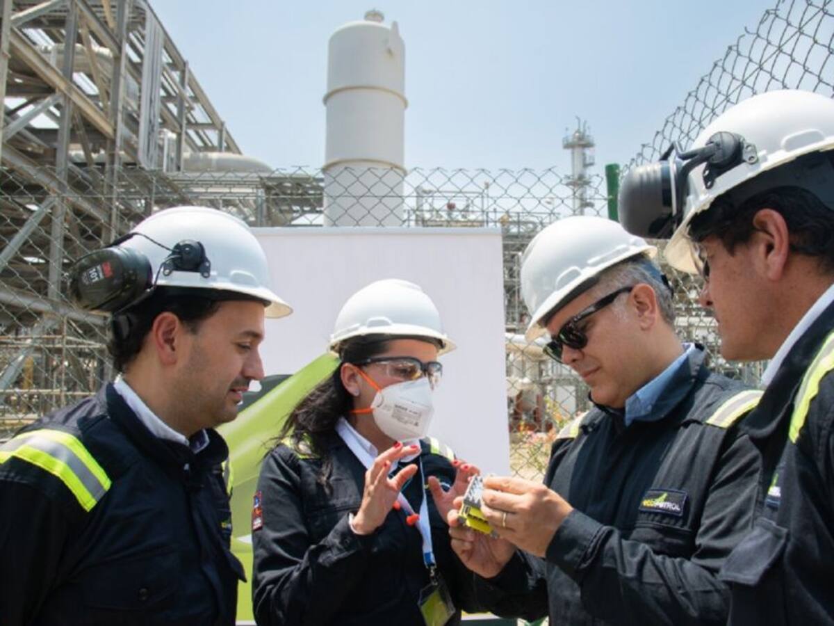 Duque lanzó primer piloto de producción de hidrógeno verde en Reficar