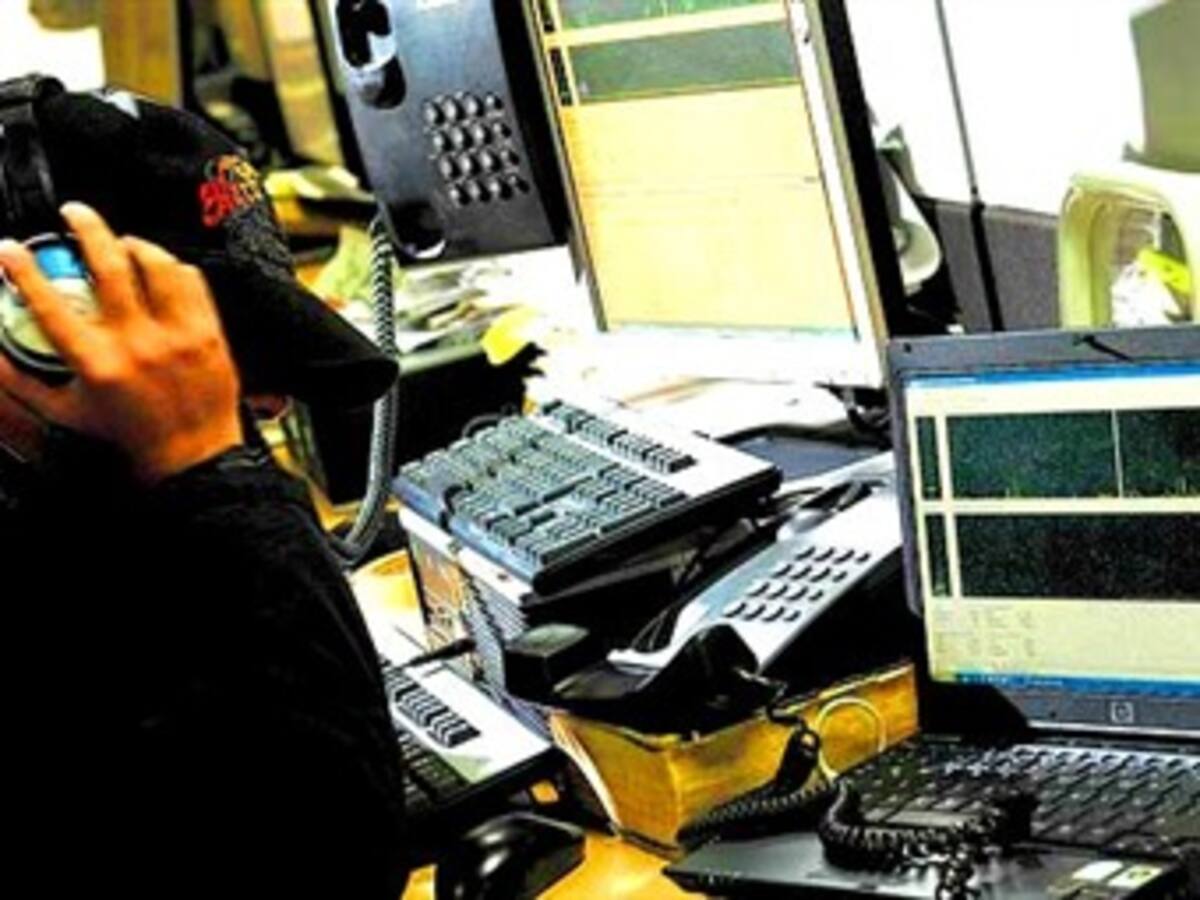 Seis años de prisión a exfuncionarios del DAS por 'chuzadas' telefónicas