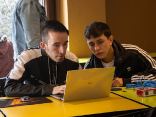 Antioquia lidera estudio latinoamericano sobre el consumo informativo juvenil. Foto: Politéctico Grancolombiano.