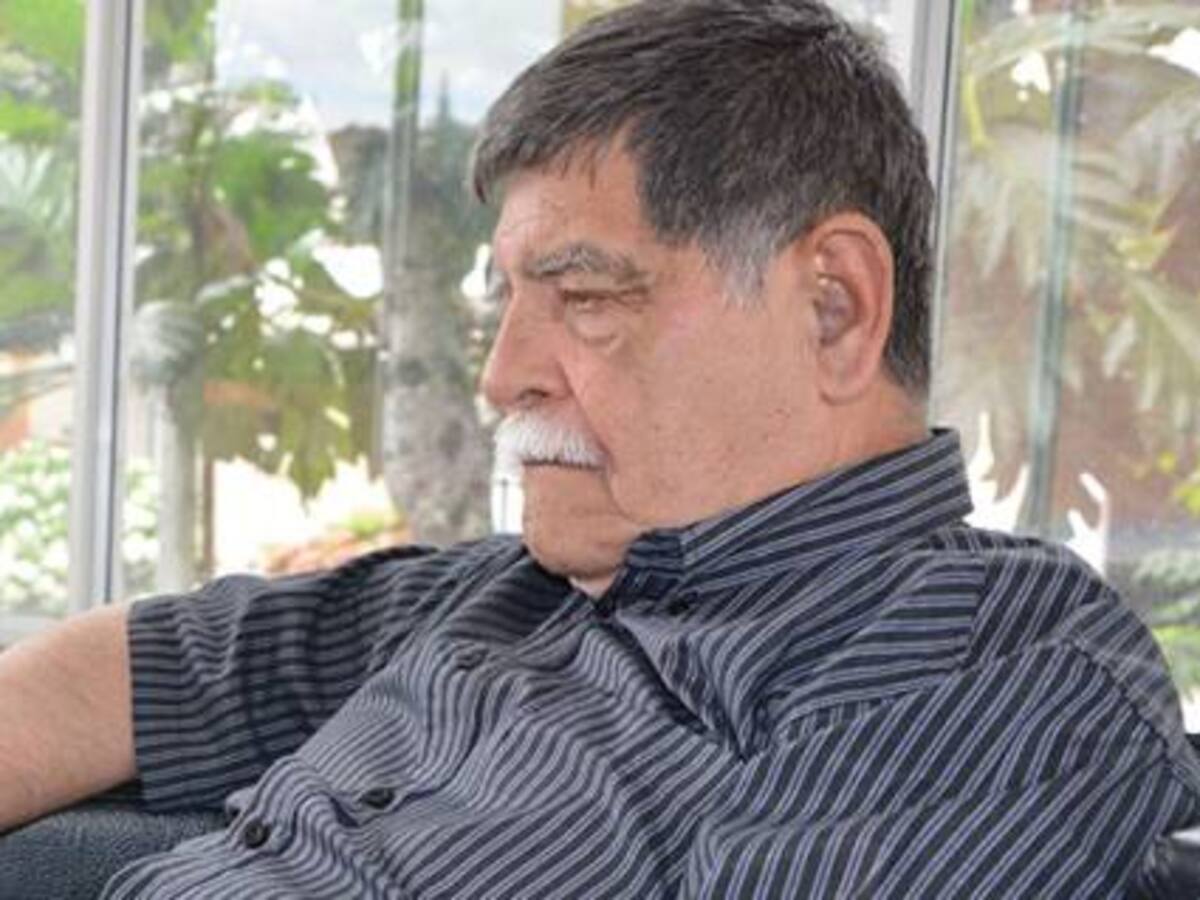 A sus 74 años Douglas Velásquez crea app.