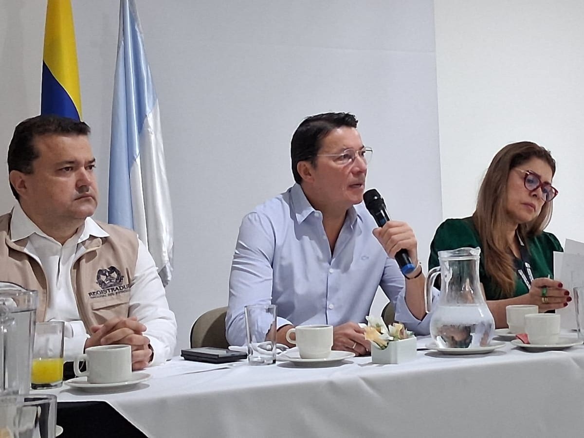 “No basta con que la gente vote, debe votar libremente”: registrador nacional sobre constreñimientos