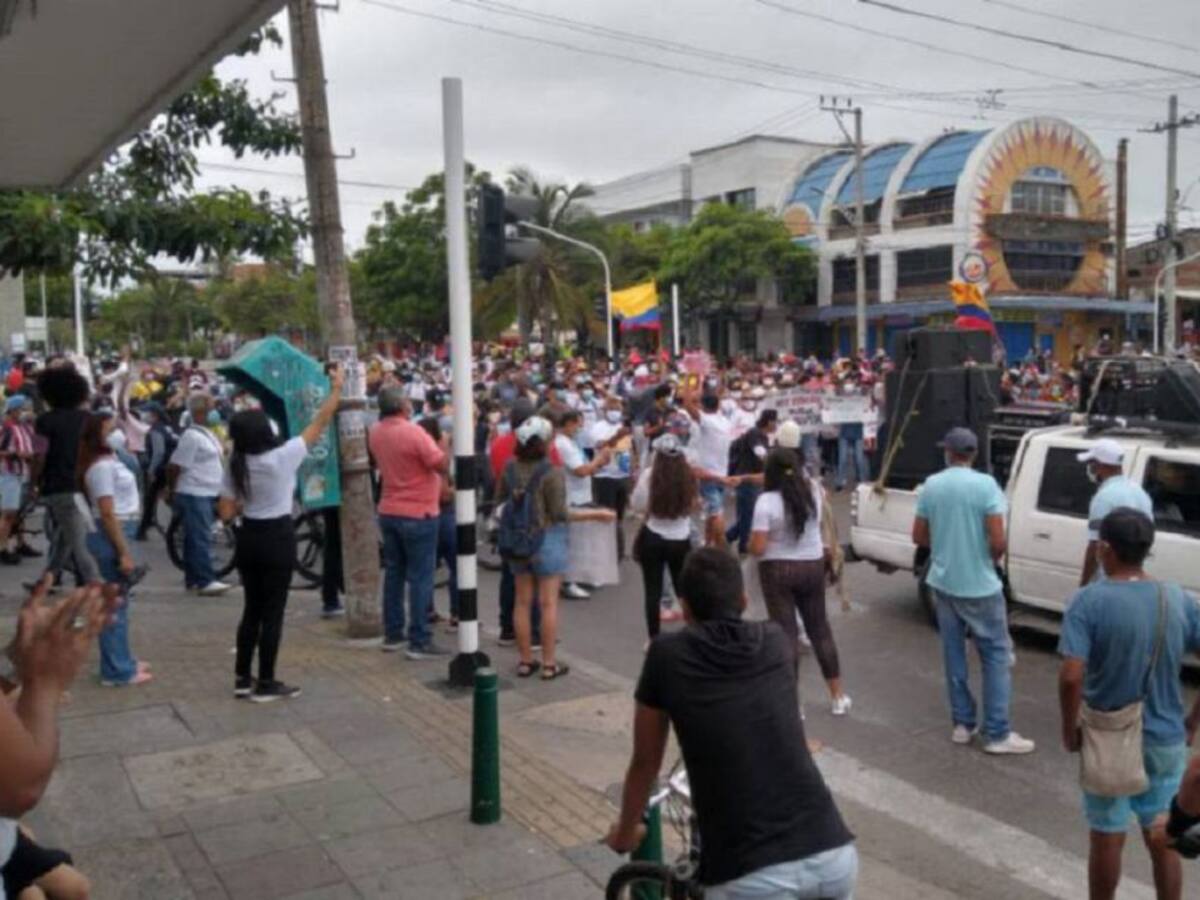 Fiscalía investigará supuesta presencia de hombres armados durante marchas