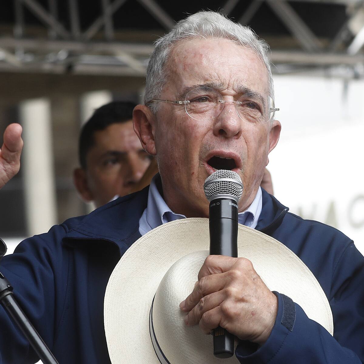 “El país está extorsionado”: Álvaro Uribe en foro de precandidatos en Barranquilla