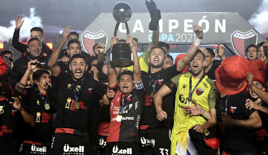 Colón, campeón de la Liga Argentina
