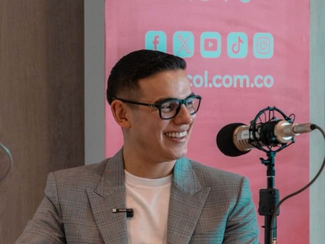 Andrés Felipe Bedoya, secretario general de la Universidad del Tolima participando en el Encuentro por las Regiones