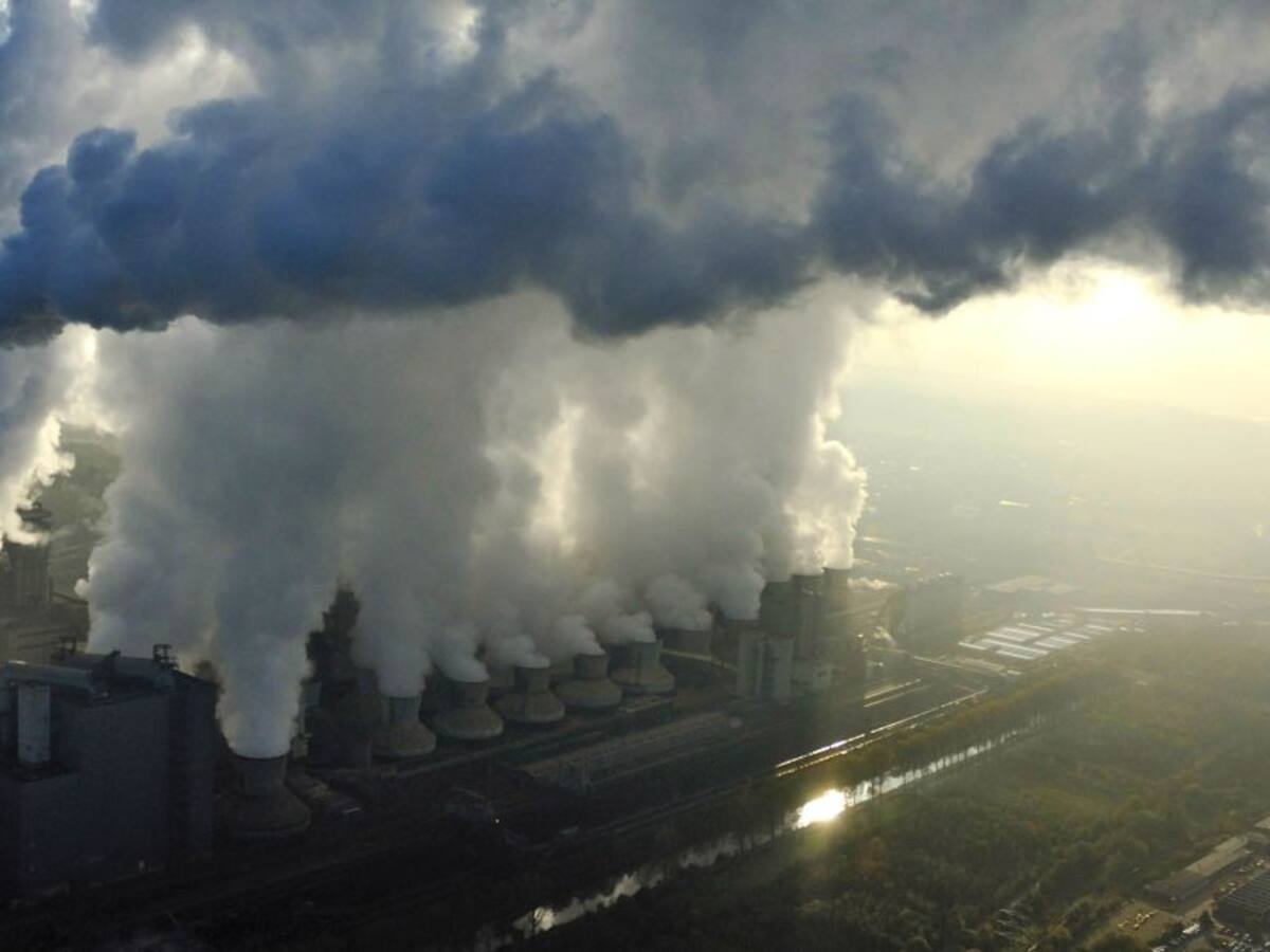 Neutralizar emisiones de carbono no es prioritario en A. Latina: Moody's
