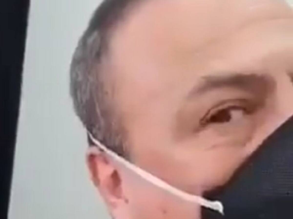 Exprocurador responde a críticas sobre pedicure en su despacho