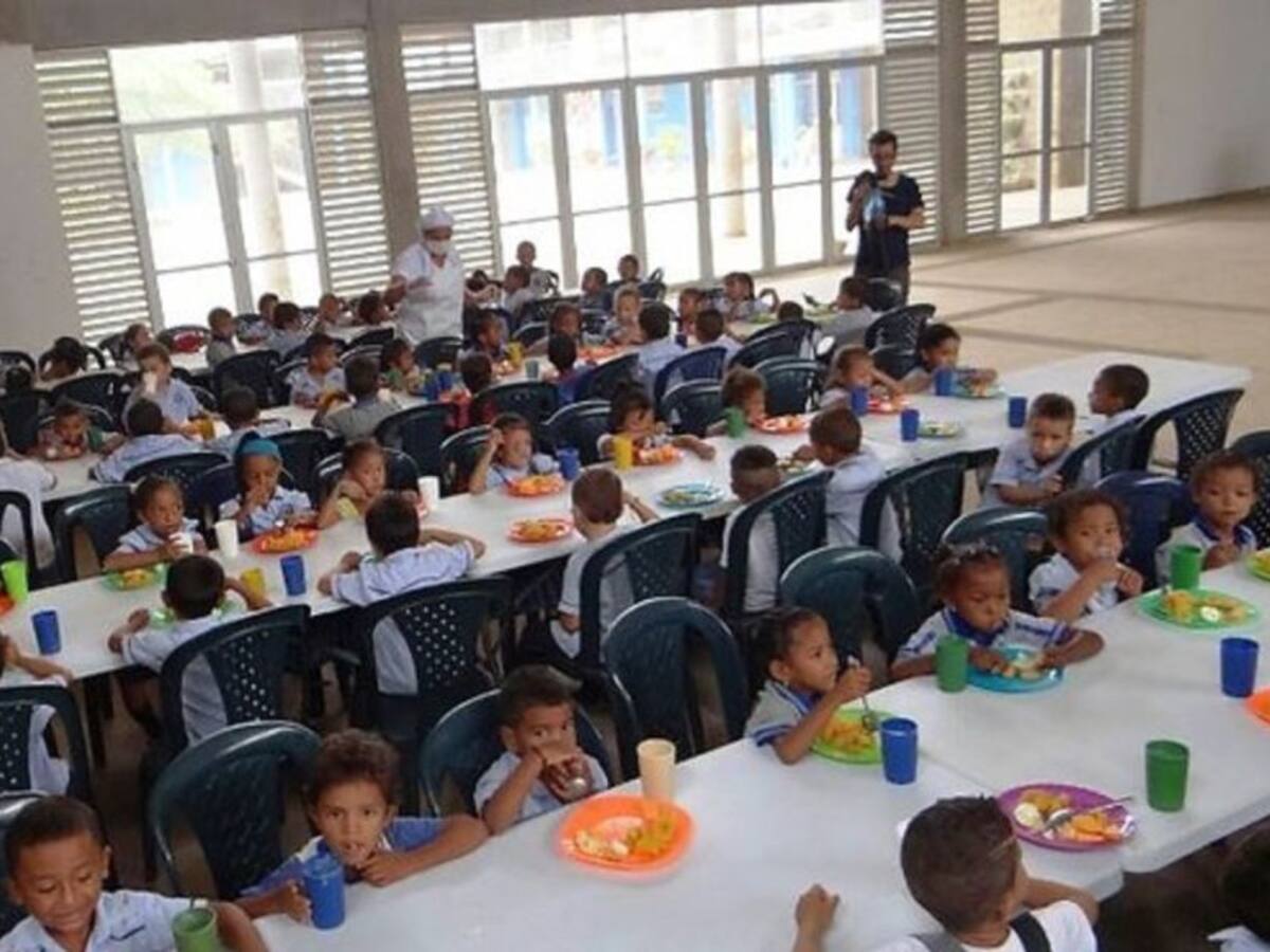 Estudiantes de Medellín seguirán recibiendo alimentación escolar