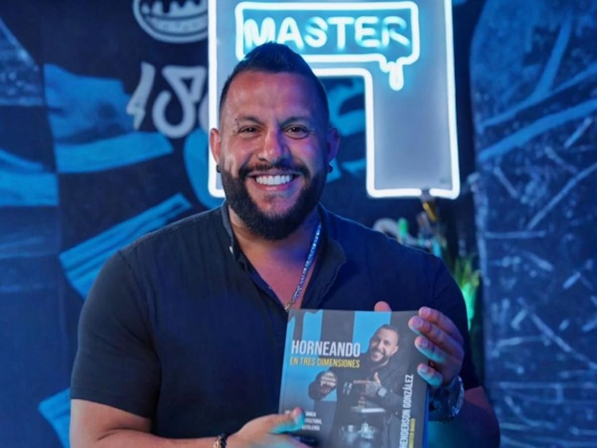 Henderson González, maestro pastelero, publica libro donde cada receta cuenta una historia de vida