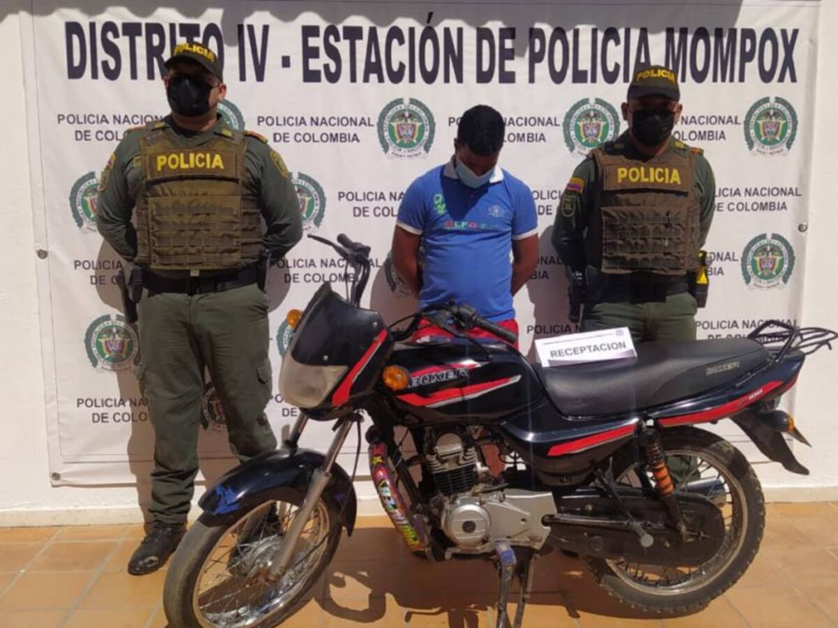 Capturaron a hombre que se desplazaba en una moto robada en Mompox
