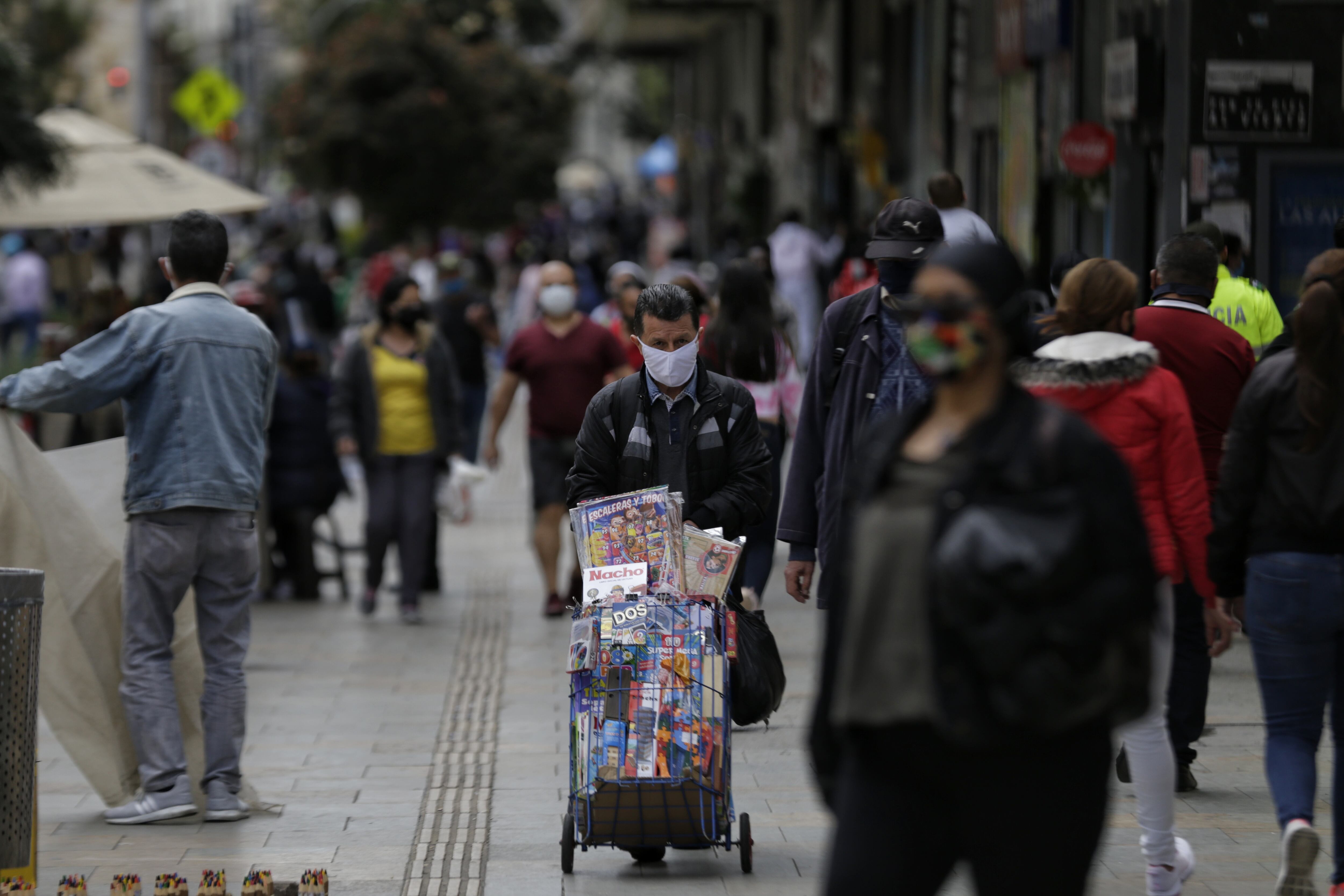 Economía colombiana en el segundo trimestre reportó un crecimiento del 0.3%. Foto Colprensa.