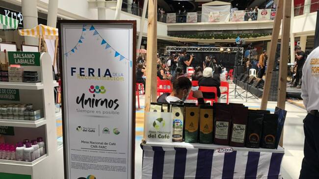 Café de la Esperanza en la Feria de la Reconciliación, en el centro comercial Paseo Villa del Río.