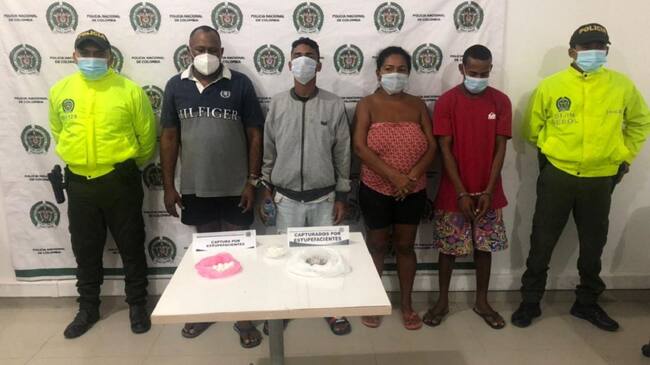 La Policía capturó a cuatro personas e incautó 50 dosis de marihuana tipo cripy y 60 dosis de cocaína
