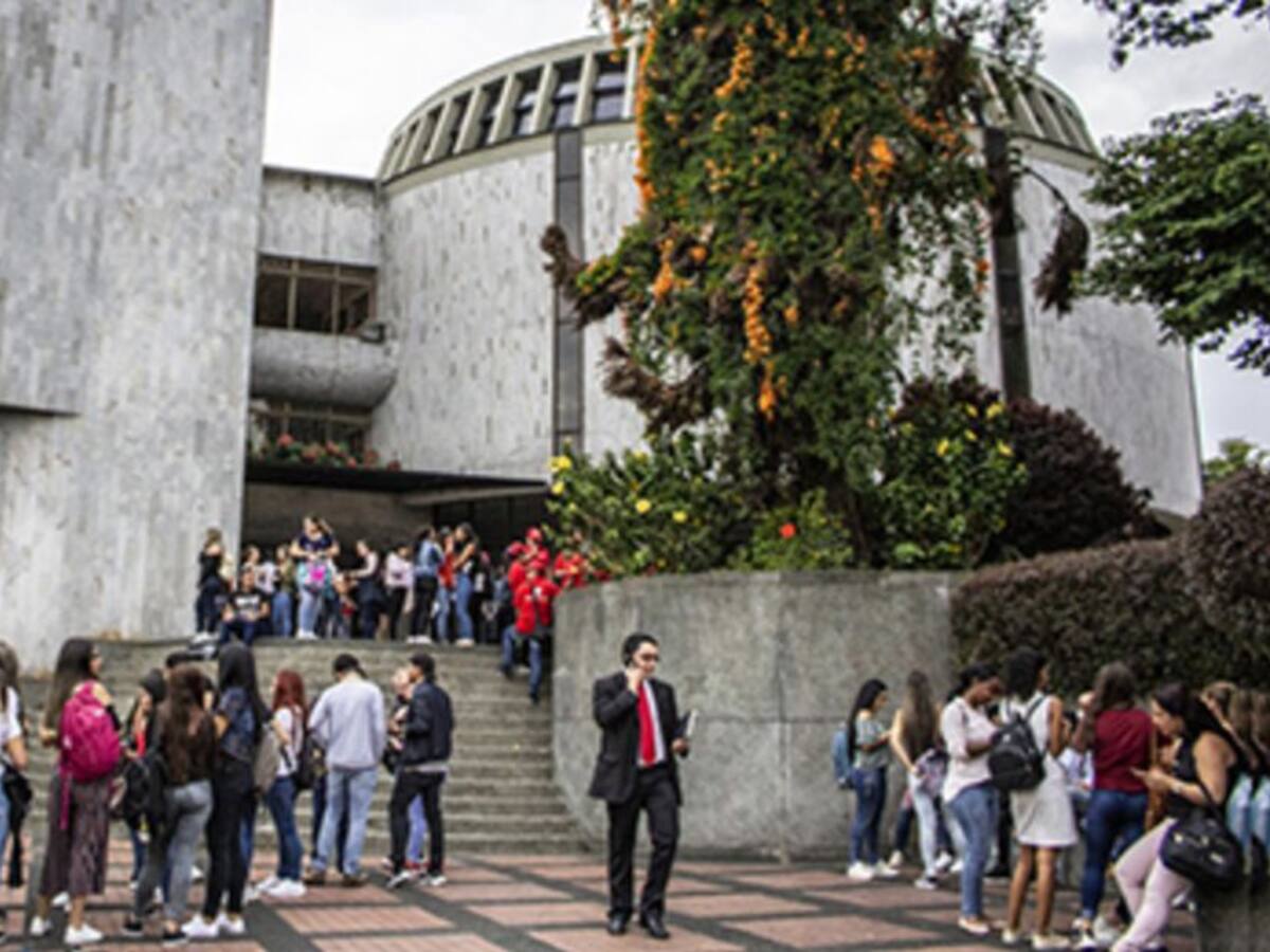 Docente universitario de Pereira llamó "atembados" a quienes marchan