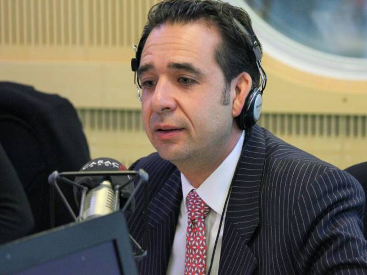 Cuál es el temor de que las Farc salgan a hacer política: Estrada