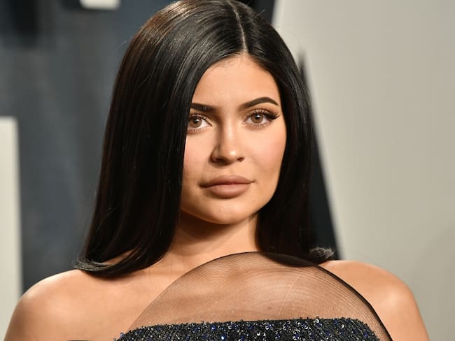 Kylie Jenner paraliza Instagram con diminuto bikini color piel