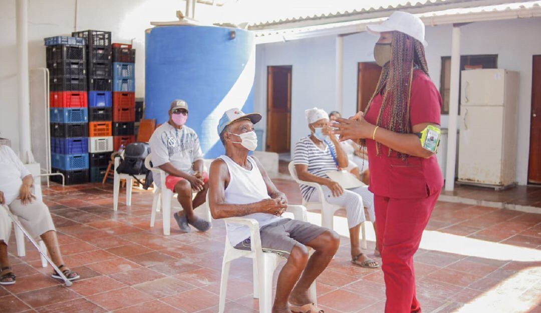 Más de 3.800 adultos mayores se benefician del proceso de atención en medicina general, nutrición, psicología y fisioterapia