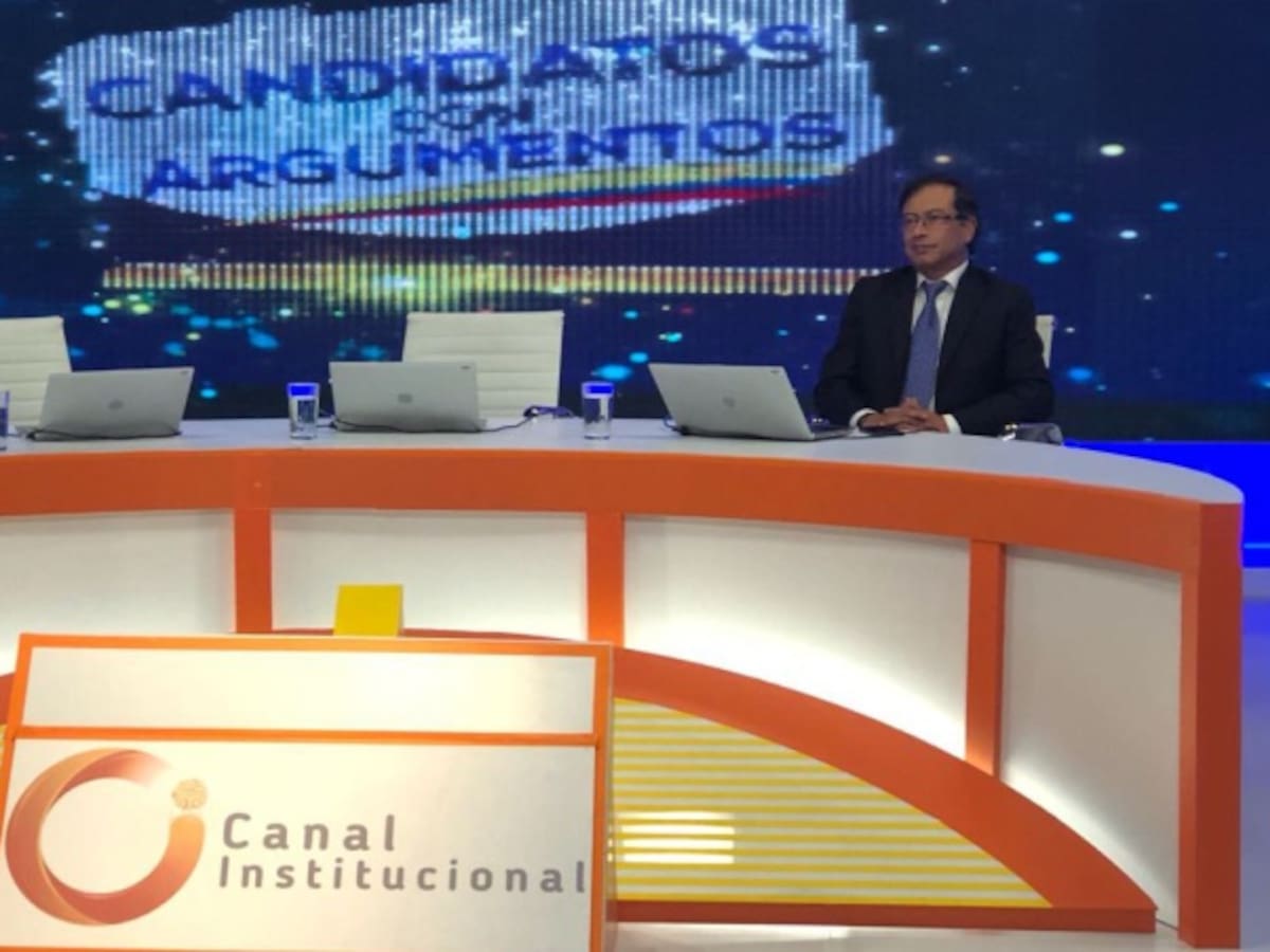 Hasta último minuto, Petro esperó debate con Duque