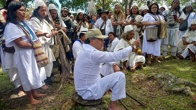 Presidente Gustavo Petro restituye tierras ancestrales al resguardo arhuaco en la Sierra Nevada/ Presidencia de la República