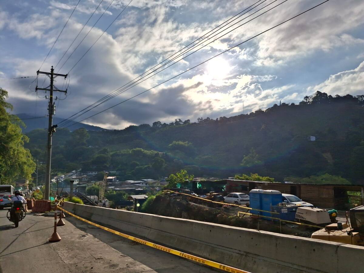 Gremios en el Quindío insistirán en gestiones para culminar la doble Calzada Armenia- Calarcá