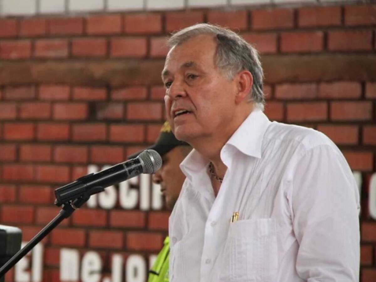 Procurador negó estar en campaña política con tema de tierras