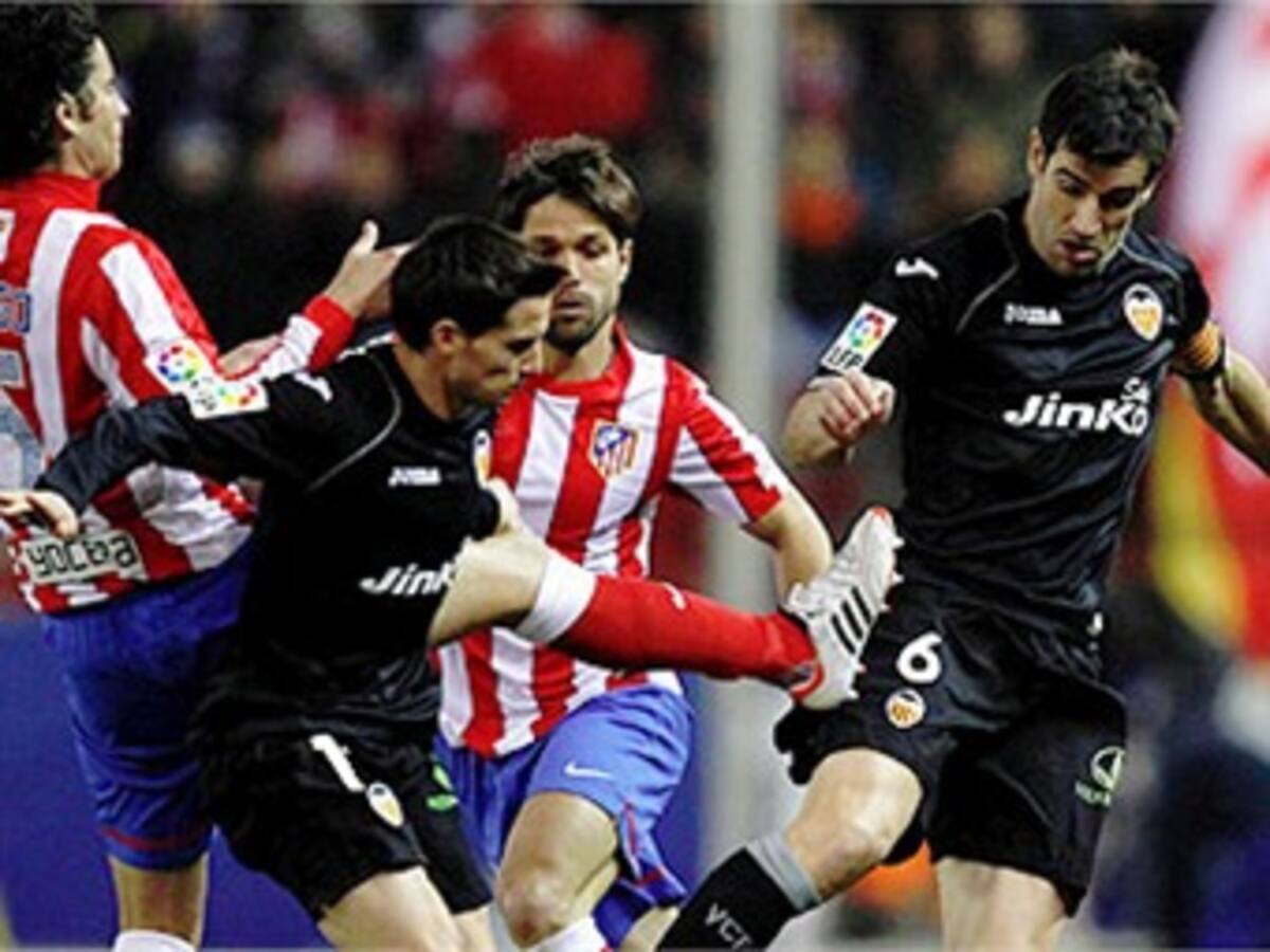 El Atlético recibe al Valencia con el liderato a la vista