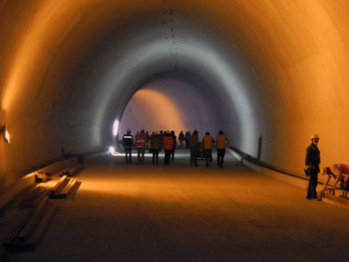 Trabajadores amenazan con bloqueos en la vía al alto de La Línea