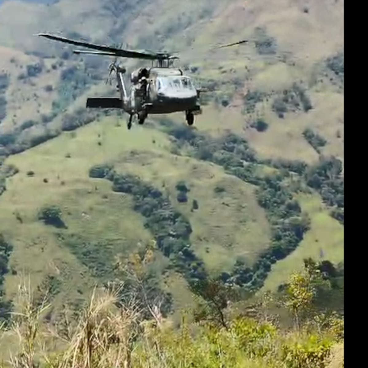 Ejército y Fuerza Aeroespacial bombardearon estructura del Clan del Golfo en Amalfi, Antioquia
